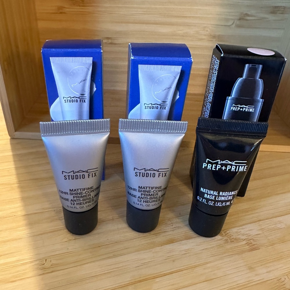 MAC • 8pc Make-Up Bundle - Picture 7 of 7